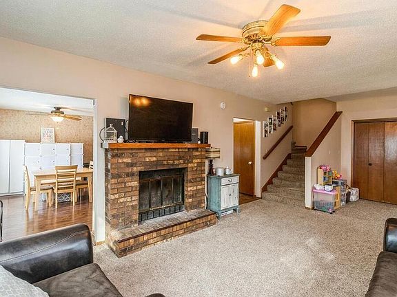 4th image of 608 3rd Ave SE #604