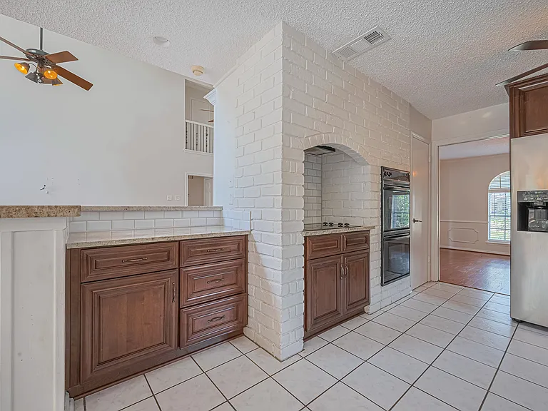 Paradise Valley Dr — Photo 16