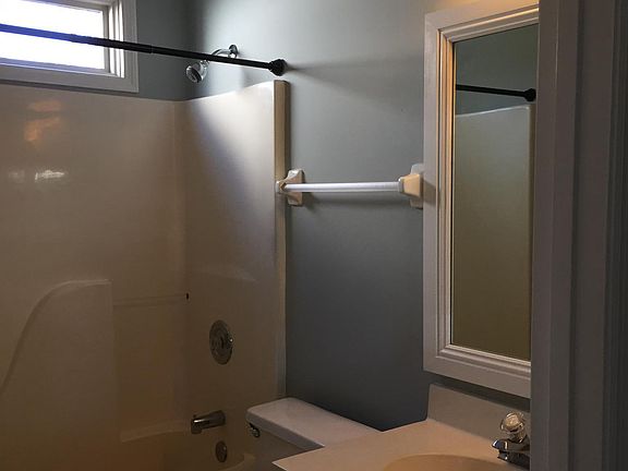 Full Guest Bathroom