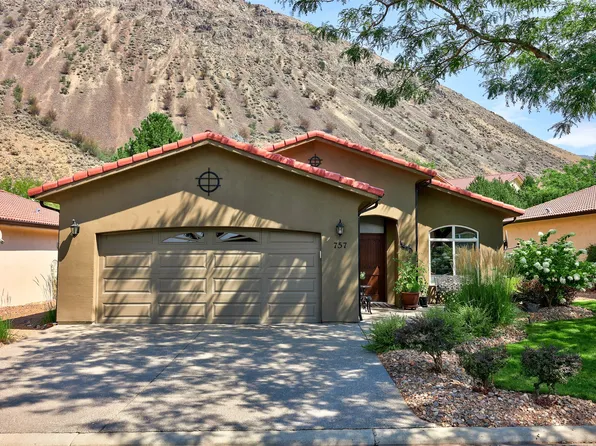 757 Rosewood Cres, Kamloops 1, BC V2H 1S3