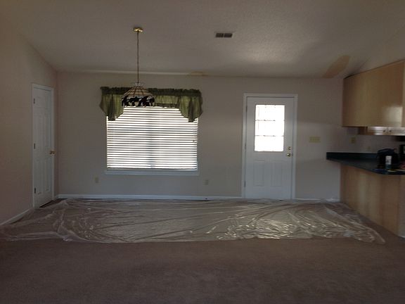 4th image of 64 Mill Hollow Dr