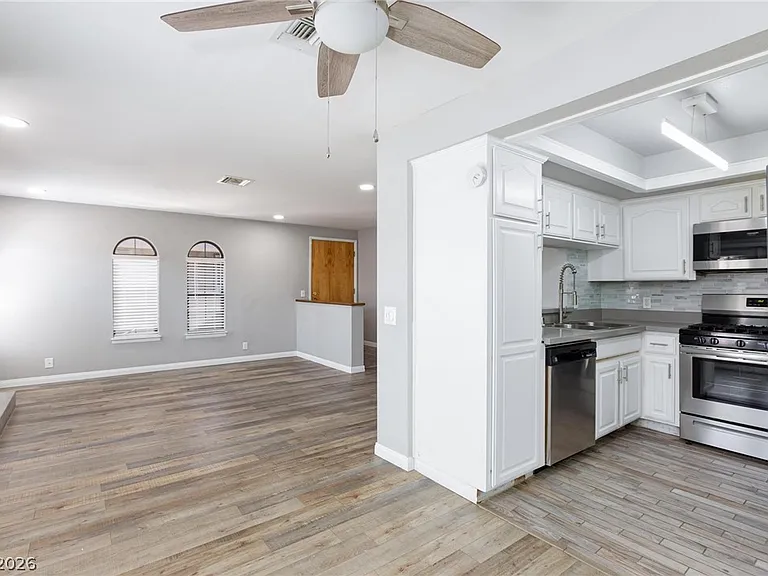 4069 Nook Way #D — Photo 6