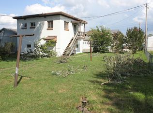 332 1/2 17th St, Dunbar, WV 25064