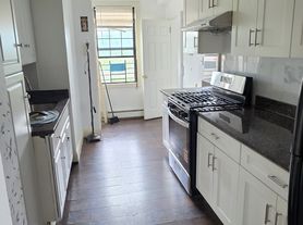 14-17 College Point Blvd, College Pt, NY