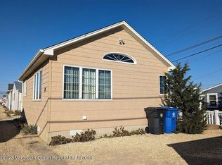 30 E Plover Way, Lavallette, NJ 08735