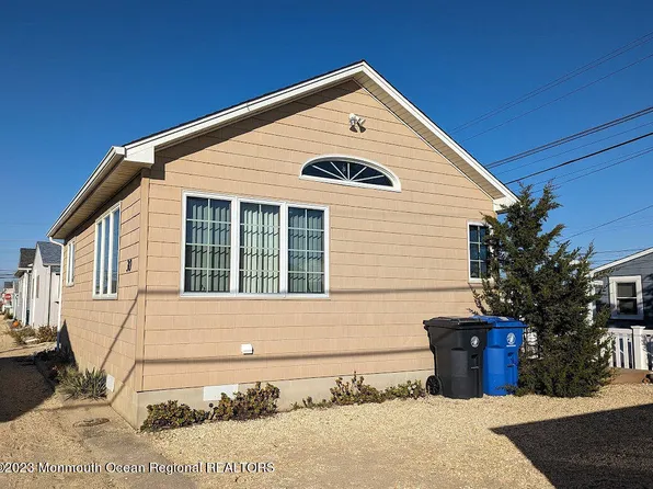 30 E Plover Way, Lavallette, NJ 08735