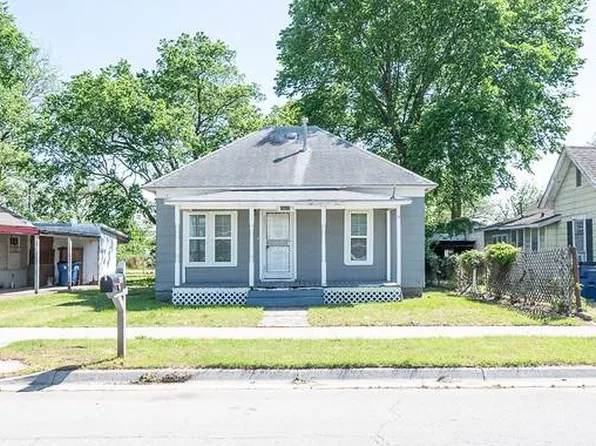 1217 W 9th St, Coffeyville, KS 67337