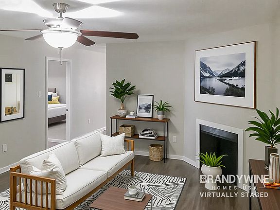 4th image of 1033 Nolan Ln