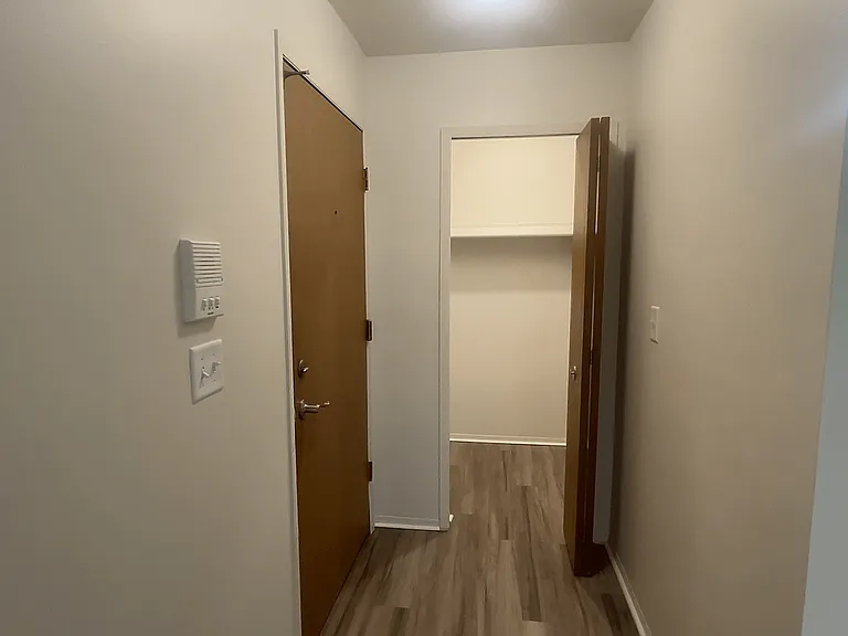 Eastwood Village Apartments — Photo 66