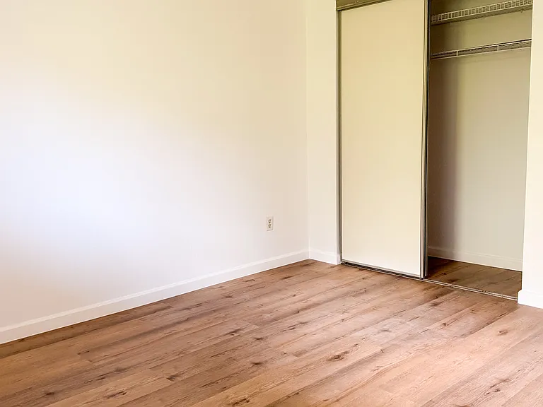 104 Oak Ct — Photo 12