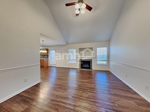 4th image of 2405 Joshua Ln