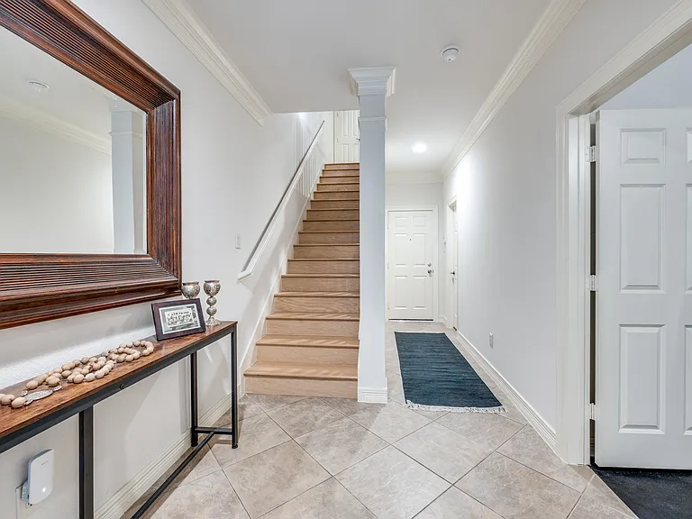 4232 Holland Ave — Photo 7