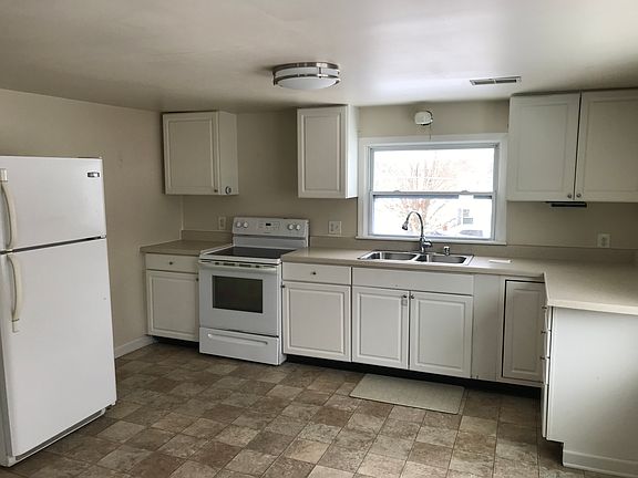 2nd image of 209 1/2 Lem Paul St