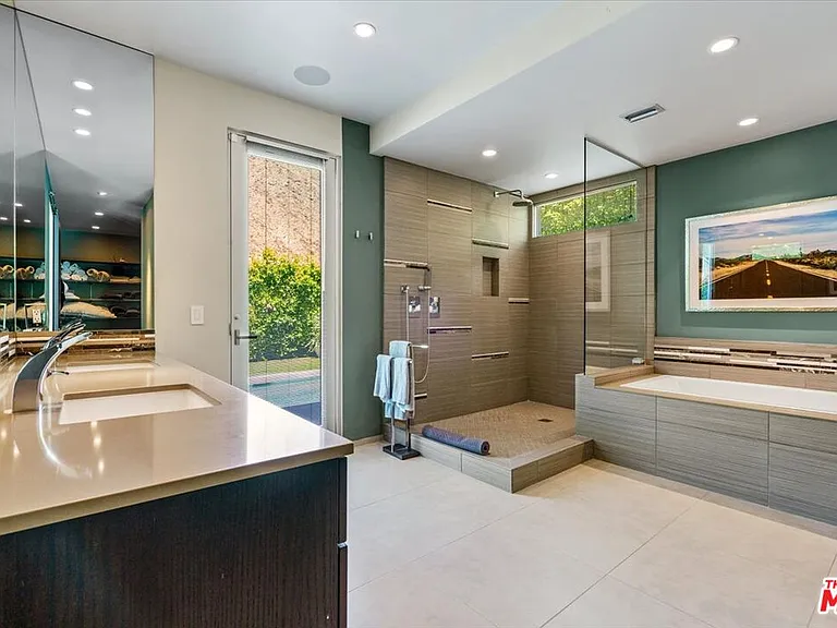 1175 Los Robles Dr — Photo 35