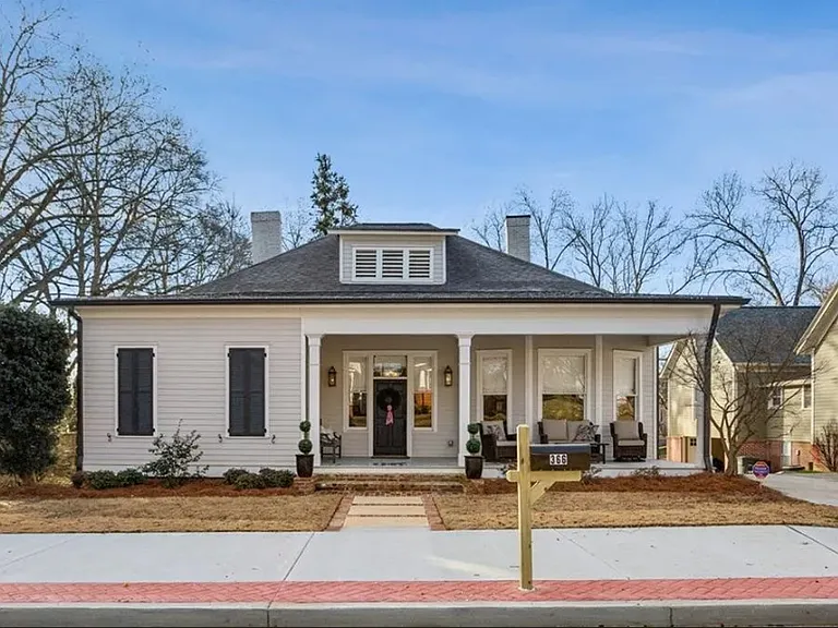 366 E Dixie Ave — Photo 1