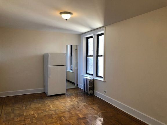 3rd image of 31-77 32nd St #3
