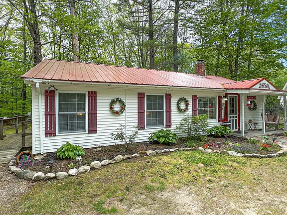 2nd image of 32 Middle Ridge Road