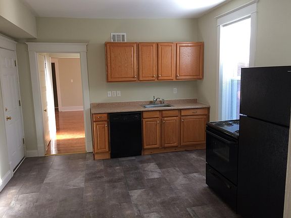 5th image of 3625 Shenandoah Ave #A
