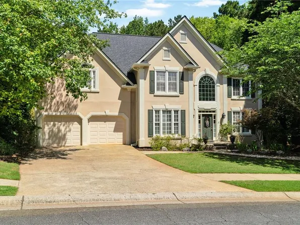902 Laurel Crest Dr, Woodstock, GA 30189