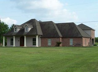 521 Fenetre Rd, Scott, LA 70583