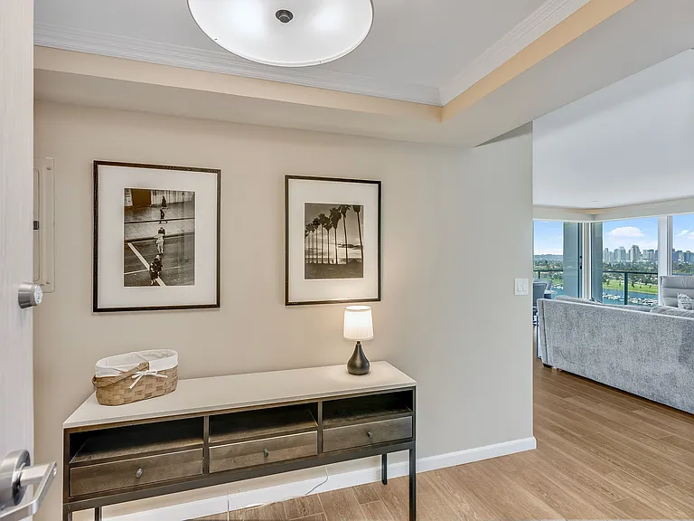 1810 Avenida Del Mundo #1504 — Photo 3