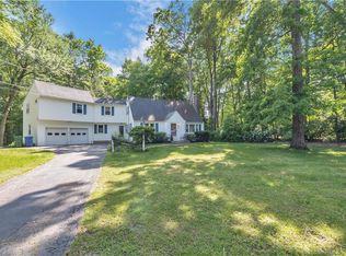 33 Hickory Hill Rd, Simsbury, CT 06070