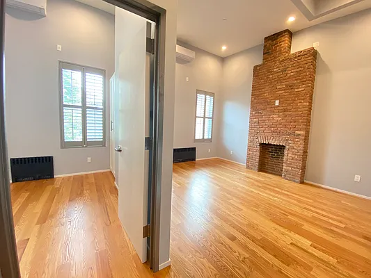 Rented by The InHouse Group | media 19