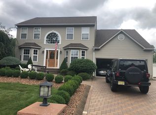 32 Stratton Rd, Matawan, NJ 07747