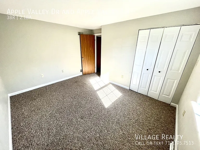Apple Valley Dr — Photo 9
