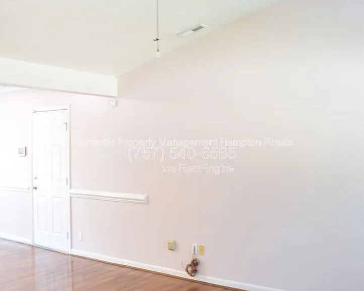 826 Maywood Cir — Photo 4