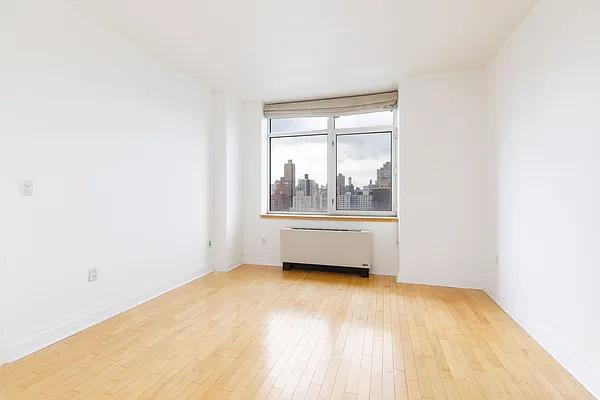 Rented by Compass | media 14