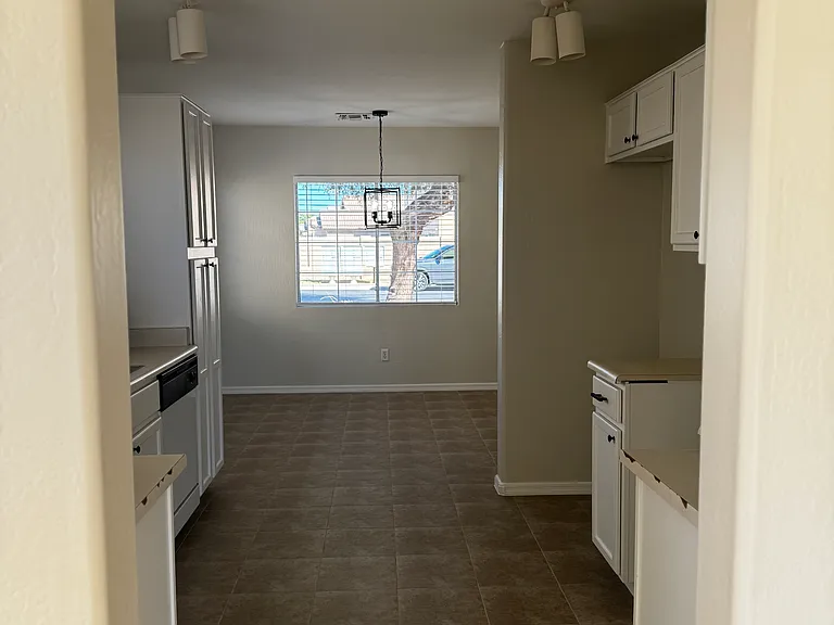 13310 N 126th Ave — Photo 2