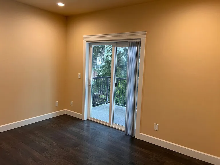 Marigold Apartments — Photo 46