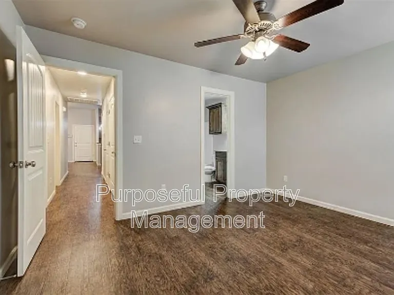 4313 Edinburg Way — Photo 23