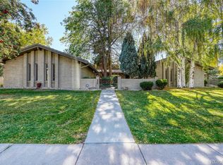 2452 S Chase Ln, Lakewood, CO 80227