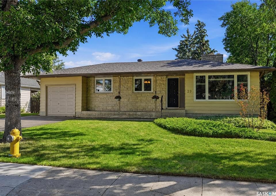 1st image of 29 Everett CRESCENT