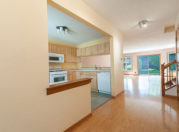 2nd image of 331 Redwing Dr #0