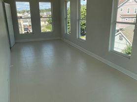 Newly Renovated 3BD/2BA in Lakeview