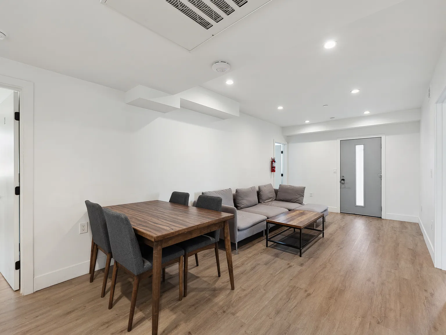 4 bed, 1078 sqft, $1,395 — Photo 1