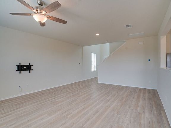 3rd image of 1109 Paradise Canyon Cv