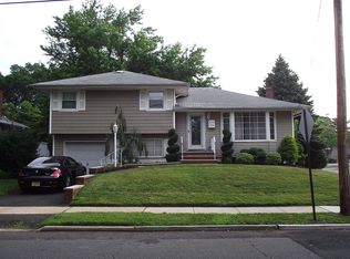 579 Harris Dr, Rahway, NJ 07065