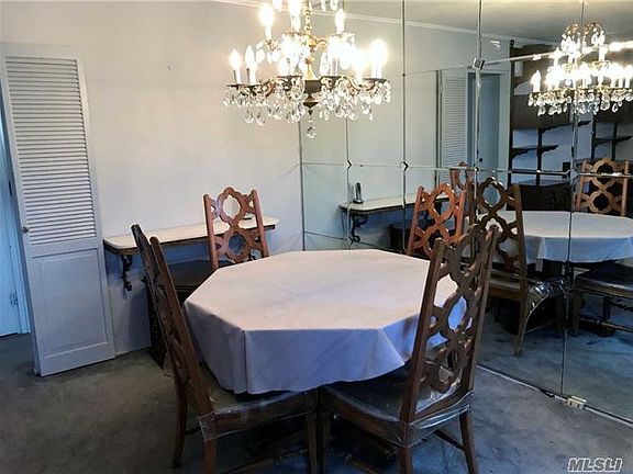 4th image of 5748 246th Cres
