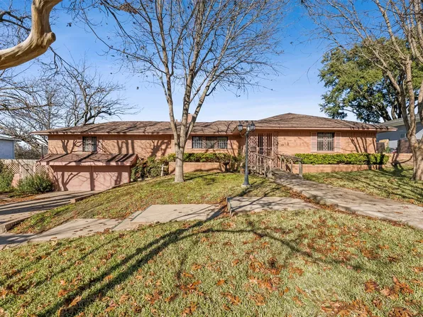 1134 Bally Mote Dr, Dallas, TX 75218