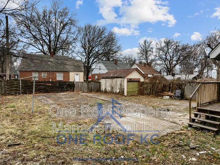 416 N Elmwood Ave — Photo 23