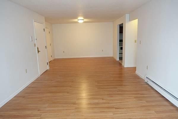 1st image of 6 Autumn Leaf Dr APT 10