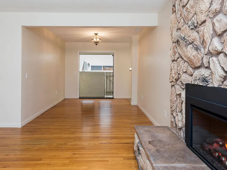 952 Agate St #952 — Photo 7