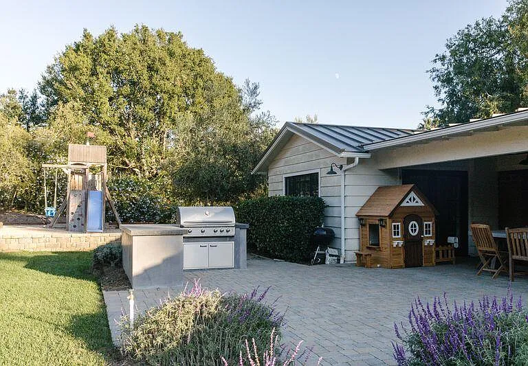 4140 Marina Dr — Photo 37