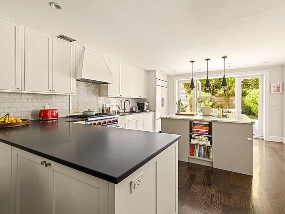 3rd image of 55 Rutland Rd