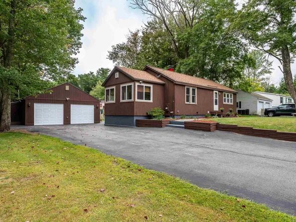 39 N River Road, Epping, NH 03042