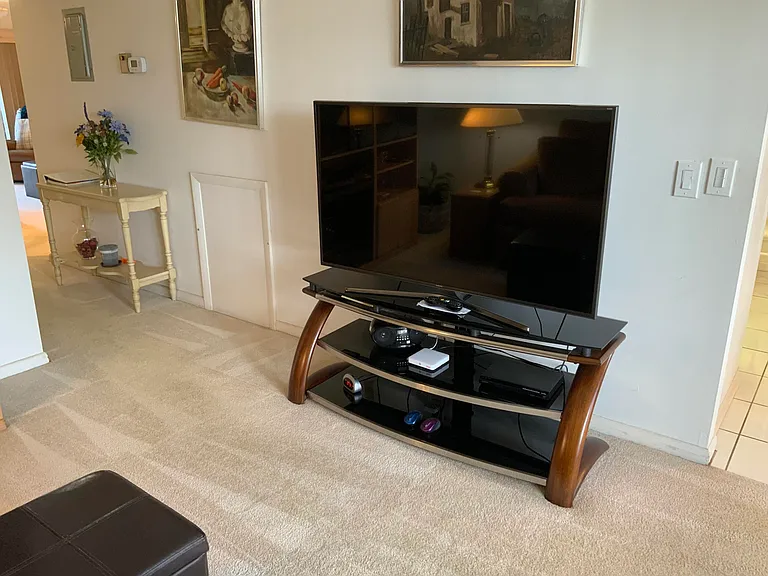 2050 Hythe Pl #C — Photo 19